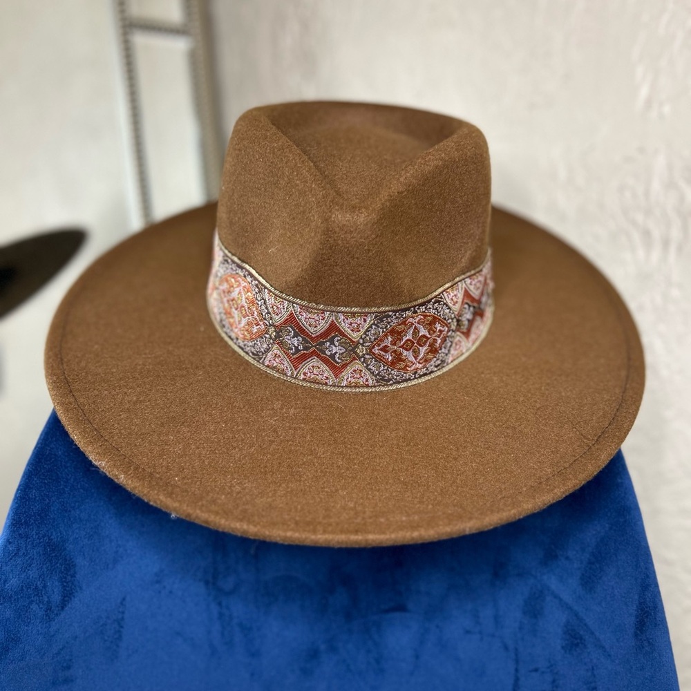 Brown Wide-Brim Hat with Patterned Band